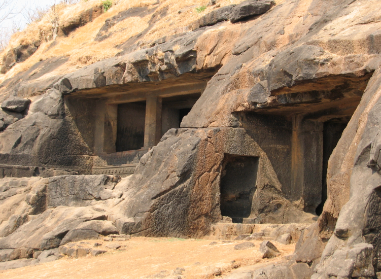 Kuda Caves, Raigad, Maharashtra - Vushii.com Kuda Caves, Raigad, Maharashtra - Vushii.com